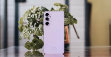 Два новых смартфона Samsung с огромной батареей и функциями ИИ будут стоить $500