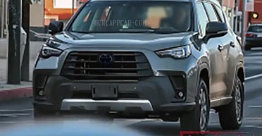 Изменится до неузнаваемости: новый кроссовер Toyota RAV4 рассекретили до премьеры (фото)