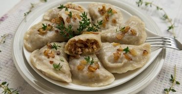 Оригінальні вареники з гречкою та кислою капустою: секрети закарпатської кухні