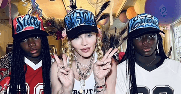 Мадонна влаштувала вечірку з нагоди дня народження своїх 12-річних близнюків (фото, відео)