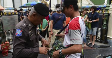 "Я нічого не боюся": чоловік оголосив себе безсмертним і "відбив" три кулі (фото)