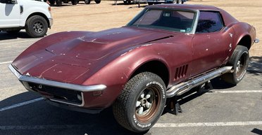 Запущенное сокровище: культовый американский спорткар 60-х простоял 36 лет заброшенным (фото)