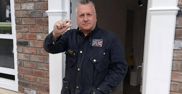 Мужчина потратит 30 тысяч фунтов стерлингов, чтобы уменьшить высоту дома на 13 мм (фото)