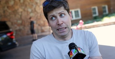 Загроза людству від ШІ. Який секрет приховує звільнення і повернення Сема Альтмана в OpenAI