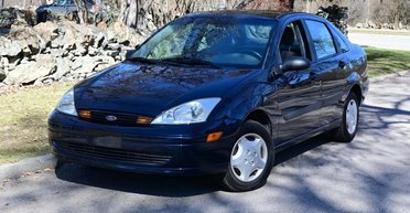 Бюджетная капсула времени: обнаружен 22-летний Ford Focus с пробегом 200 км (фото)