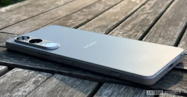 Назван самый лучший смартфон Sony: на что способен этот флагман (видео)