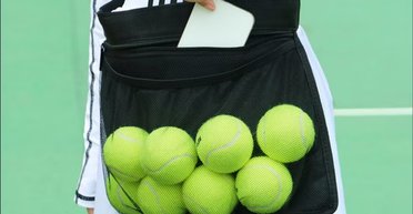 Вдова знайшла заховані чоловіком $50 000 у тенісних м'ячах: навіщо він це робив