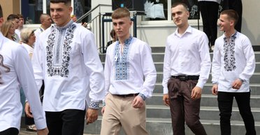 Украинские школьники в Испании: выпускаются с испанским акцентом и тремя языками в душе (видео)