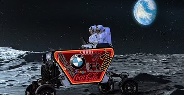 Місяць заліплять рекламою: 2026 року бренди зможуть рекламувати себе на супутнику Землі