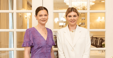 Олена Зеленська вперше зустрілася з дружиною нового премʼєра Великої Британії (фото)