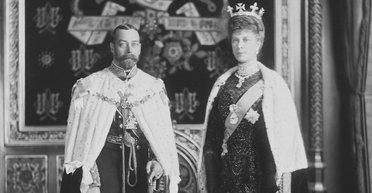 50-летняя тайна раскрыта: кто помог уйти из жизни королю Георгу V (фото, видео)