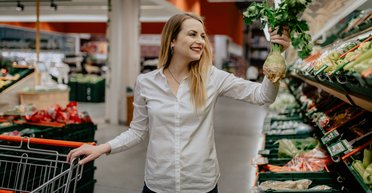 Бросаем пить и запасаемся сельдереем. Как похудеть после карантина — советы диетолога