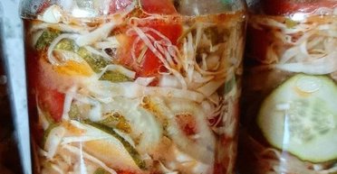 Овочевий салат на зиму: рецепт універсальної заготовки