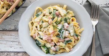 Макароны с кабачковым кремом и беконом: как приготовить вкусное блюдо всего из 4 ингредиентов