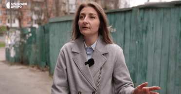 У Дніпрі чоловік впав у кому після нападу невідомих у балаклавах: дружина розповіла ЗМІ, що сталося