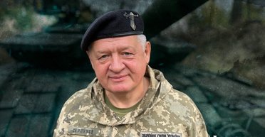 Начальник інституту танкових військ 9 років перебуває на посаді незаконно, — офіцер "Азову"