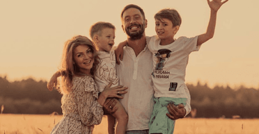 Зірка "Дизель шоу" змінила ім'я синові всього через місяць після його народження: що сталося