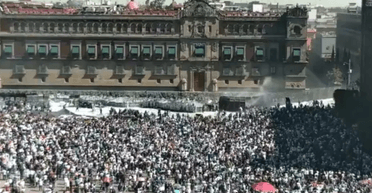 Мексику охватили антиправительственные протесты: полиция разгоняла людей газом, есть пострадавшие (видео)