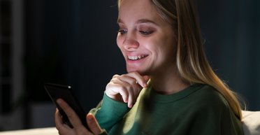 Помолвка с ИИ: девушка согласилась на предложение чатбота выйти замуж (фото)