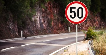 У містах-мільйонниках України з 1 листопада знизили дозволену швидкість: перелік вулиць