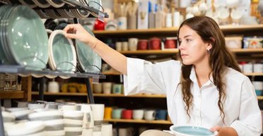 Женщина оставила папу на мгновение и сразу пожалела: его поступок заставляет смеяться (фото)