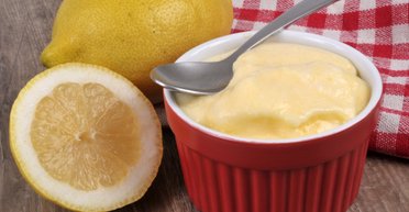 Лимонний пудинг: рецепт найніжнішого десерту до чаю