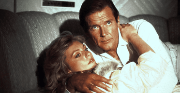 68-річна дівчина Бонда виглядає невпізнанно після років слави (фото)