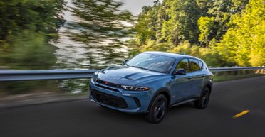 Выпускали всего 3 года: Dodge снимает с производства самую дешевую модель (фото)