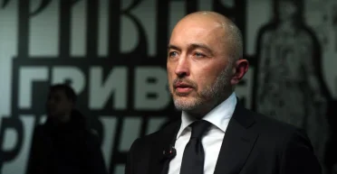 Семья главы НБУ Андрея Пышного, который отвечает за стабильность гривны, предпочитает инвестиции в доллары — декларация