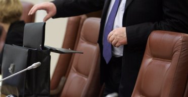 Правительство для Зеленского. Кто может сохранить посты в Кабмине и чьи имена окажутся неожиданными