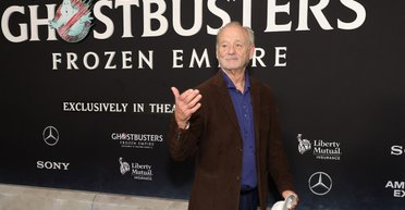 Актеры оригинальных "Охотников за приведениями" пришли поддержать коллег из нового фильма