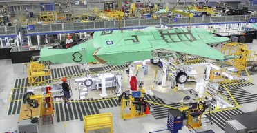 У Нокіа робитимуть літаки: Фінляндія схвалила будівництво заводу зі складання F-35