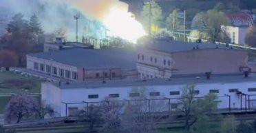 У Києві загорівся трансформатор: повідомляють про перепади напруги (відео)