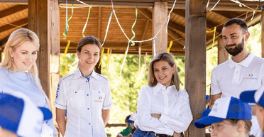 Олена Зеленська в кежуал-образі відвідала Буковель (фото, відео)