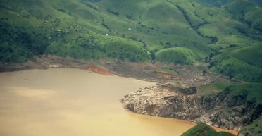 40 років тому щось на озері в момент згубило 1800 осіб: винуватця шукали місяці