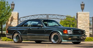 Малахитовая ракета: старый 34-летний Mercedes W126 продают за $850 000 (фото)