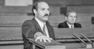 30 лет, как Александр Лукашенко стал президентом Беларуси: что он обещал в 1994 году