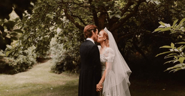 Чоловік принцеси Беатріс показав архівні фото з їхнього весілля (фото)