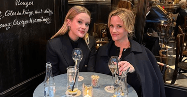 Як сестри-близнята: Різ Візерспун поділилася знімками зі своєю 25-річною донькою (фото)