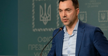 Заявление Арестовича о президентстве двадцать раз согласовано с Ермаком, – эксперт