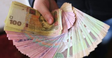 Виплати прив'яжуть до сімейного доходу: які зміни очікують на соціальну допомогу в Україні