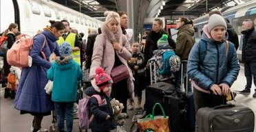 Українці за кордоном: експертка назвала чинники, від яких залежить повернення додому