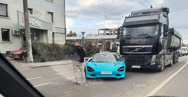 В Украине попал в ДТП 750-сильный суперкар McLaren стоимостью более 300 000 евро (видео)