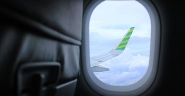 "Никто не знал, что рядом мертвец": что происходит, если пассажир умирает во время полета