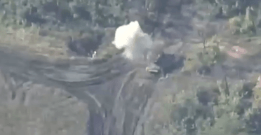 "Мста-С", БТС-4 та Д-30: рота ударних БПЛА "Ахіллес" знищила техніку в районі Бахмута (відео)