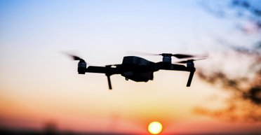 Відстали від реалій: армія США видала скид з дрона, як дивину і нарвалася на критику через Україну