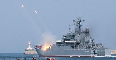 На затонувшем БДК "Цезарь Куников" могли быть вооружение и техника, — ГУР