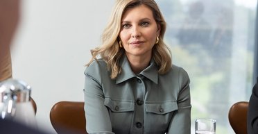 Стало известно, кто составляет гардероб Елены Зеленской