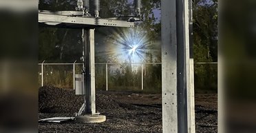 Странное явление попало на камеру мужчины: никто точно не знает, что это на самом деле (фото, видео)