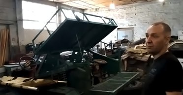 Помогают эвакуировать раненых: в Запорожье мужчина создал уникальные баги для ВСУ (видео)